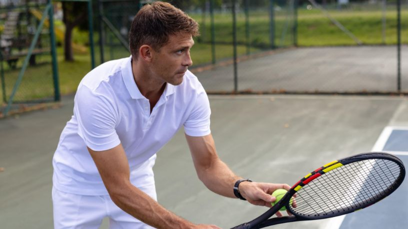 Com Teciomar Ábila, descubra técnicas para transformar potência e controle em saques vencedores.
