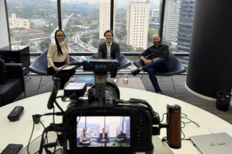 Ian dos Anjos Cunha explica por que a inovação contínua nos negócios se tornou uma estratégia essencial de sobrevivência em mercados cada vez mais competitivos.